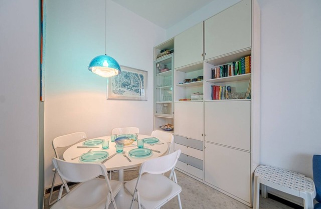 Seaside Flat x 6 chalkboard! Free Parking