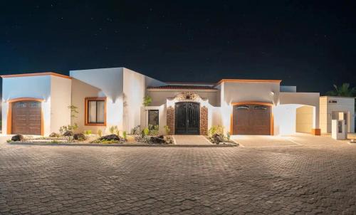 Seaside Hacienda 6 Bedrooms