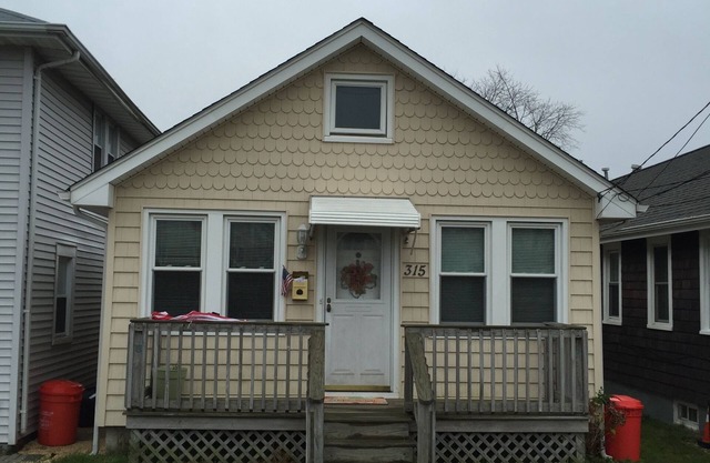 Seaside Heights 3 Bedroom 1 bath House