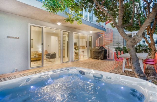 Seaside Hideaway in Mussel Shoals!