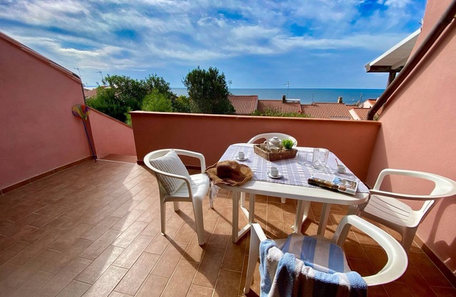 Seaside House for Families with Panoramic View Terrace in the Sinis Peninsula