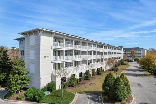 Seaside Inn, Unit 207-207A