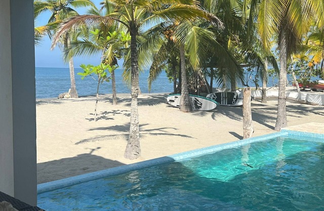 Seaside Paradise: 5-Bedroom Beach House with Pool