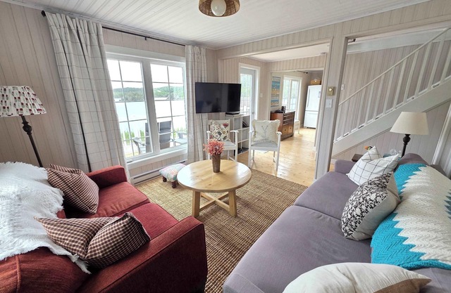 Seaside Serendipity Cottage