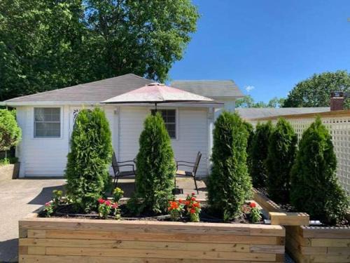 Seaside Stay: Waterfront with Views & Beach Access