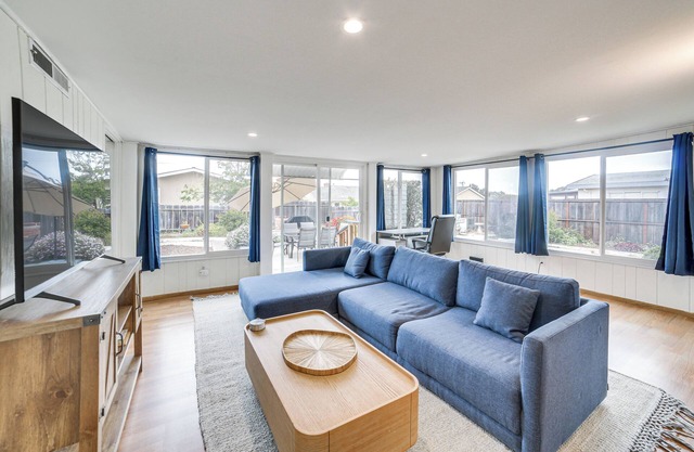 Seaside Vacation Rental w/ Patio Near Monterey Bay