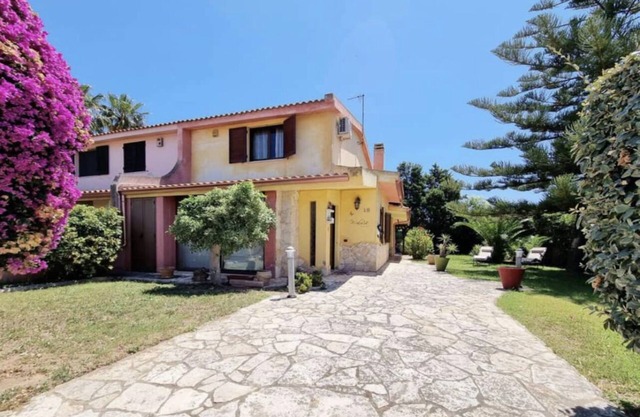 Seaside villa with garden BBQ