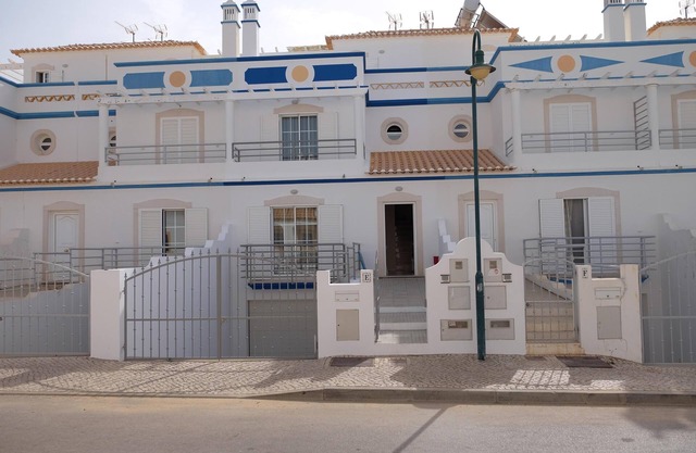 VILLA AM MEER MIT PRIVATEM SWIMMINGPOOL