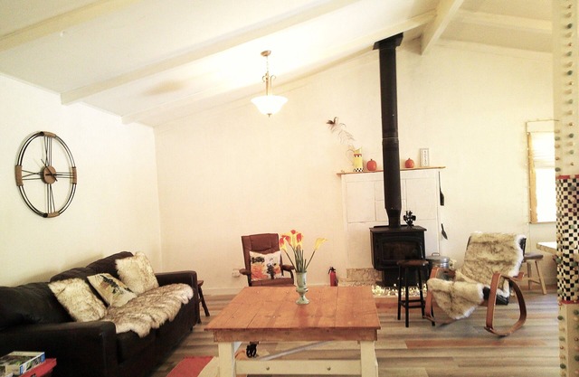Seasonal Creek Rustic Suite:
