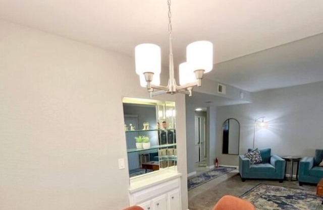 Seasonal - Newly Renovated 2 bed 2 bath Condo in Palm Springs!
