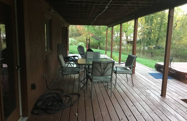 Seasonal Rental with Private Rail Trail Access