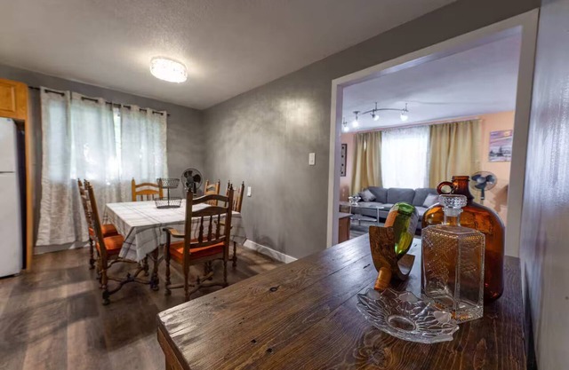 Seasons Suite 3BR in Hinton, AB
