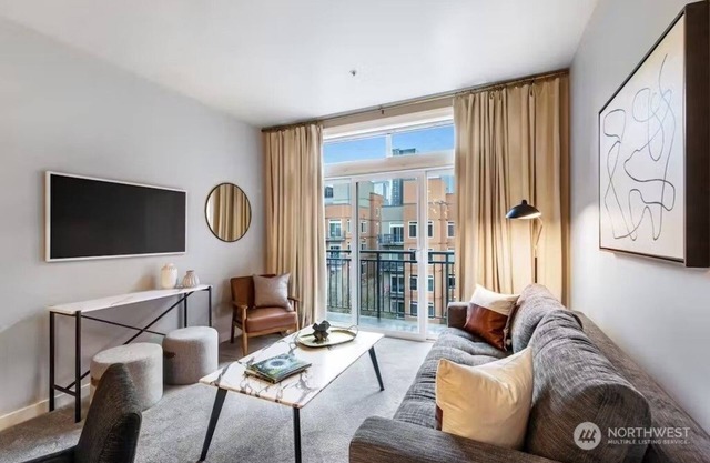 Seattle Prime Belltown Penthouse- Free -Parking, Gym, Pool, Spa / 99Walk Score