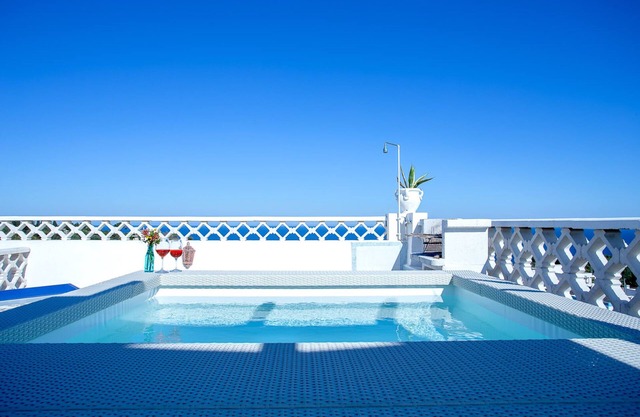 Seaview Wohnung mit schöner Terrasse mit BBQ-Deck Schaukeln