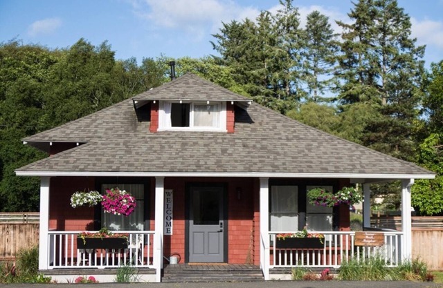 Seaview Beach Bungalow 3rd Night Free