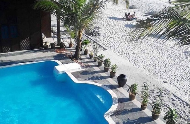Seaview Chalet # 7 Strand Cenang Beach Langkawi