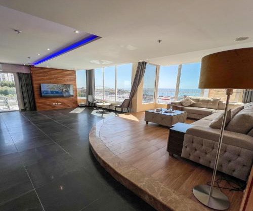 SeaView Glass House شقة بانوراما البحر