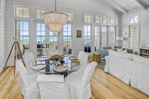 Seaview in Luxurious Watercolor Gulf Front with Exclusive Private Beach