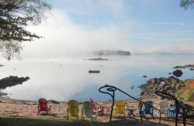 Perfektes Sebago Lake Sommercamp & Sandstrand (Jordan Bay, Raymond, Maine)