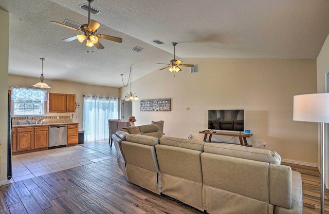 Sebring Gem: Close to Golf & Raceway