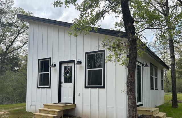 Secluded and Stylish Cabin on 30 Acres!