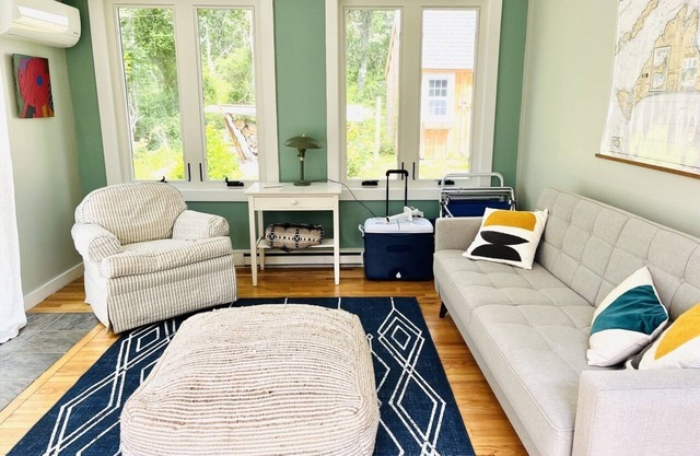 Secluded Aquinnah Cottage