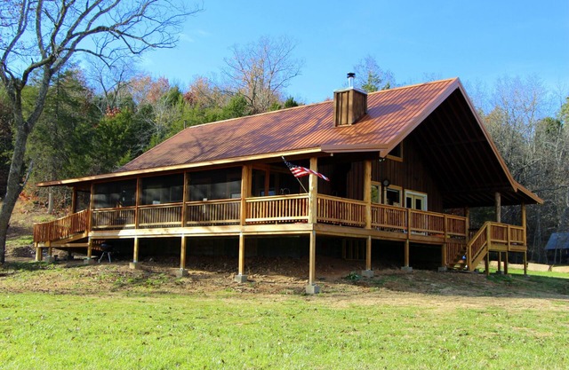Abgeschiedenes Gebiet am Upper Kings River @ Chimney Mill Cabin. . . Ruhig und friedlich