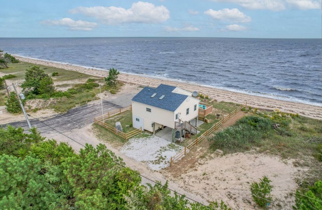 Secluded Beach home with amazing views.