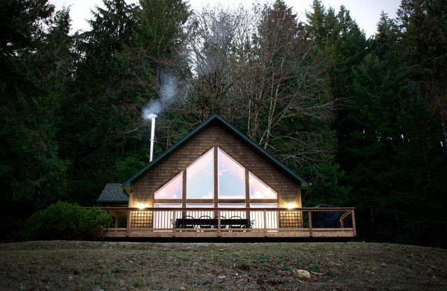 Secluded Cabin Near Hood Canal & Olympic National Forest.