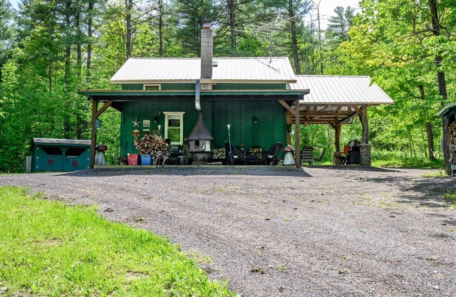 Secluded Cabin near State Land