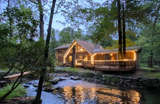 Secluded Chalet On Stream-Mins to Camelback