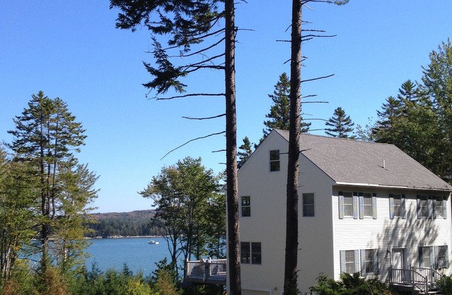 Abgelegenes Haus mit vier Schlafzimmern auf Dyer Bay