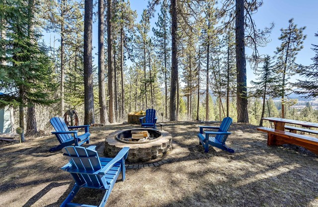 Secluded Garden Valley Cabin w/ Deck & Views!