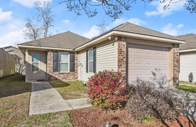Secluded home in Quiet Neighborhood 3BR 2BA
