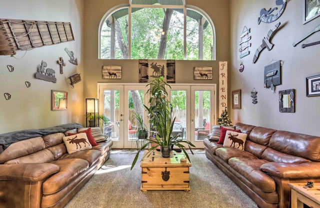 Secluded Home w/ Hot Tub & Mountain Views!