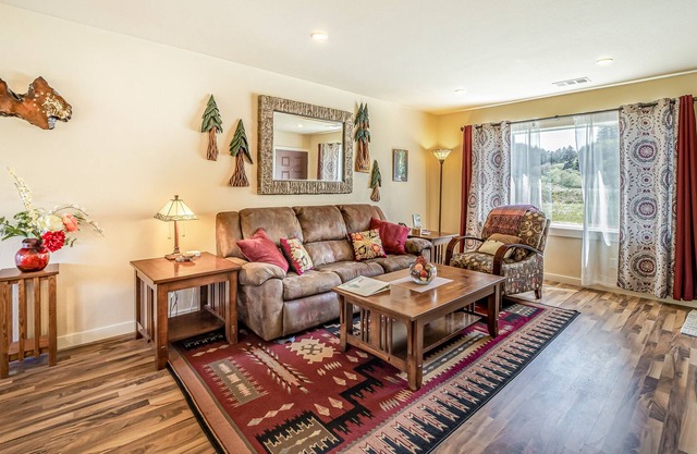 Secluded Home w/Mountain Views, Private Deck, W/D, Gas Grill, and Shared Firepit