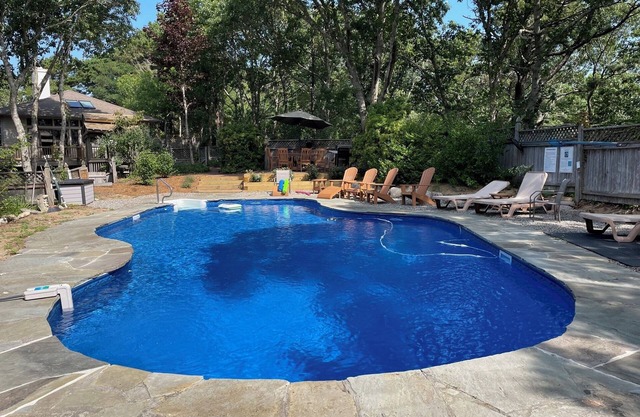 Alleinstehendes Haus mit Pvt. Beheizter Pool