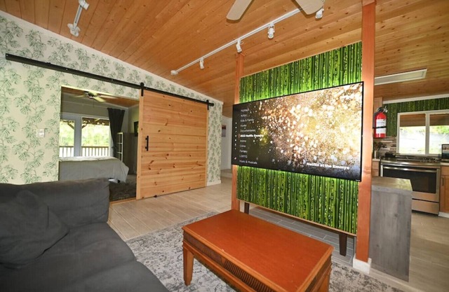 Secluded house, Opening special!