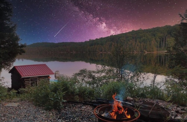Secluded Lake|starlink| kayak|NightSky