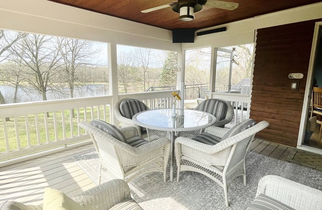 Secluded Lakefront Home with outdoor hot tub, fire pit & indoor Hockey Rink