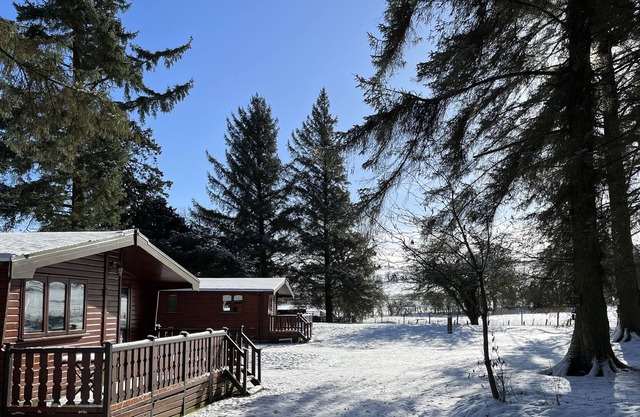 Secluded Lodge on Country Estate (2)