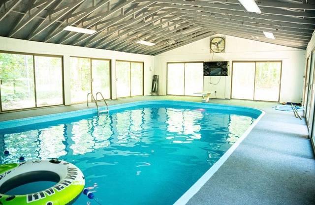 “Secluded Luxury Getaway, Indoor Pool Open 24/7, Surrounded by Nature”
