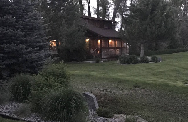 Secluded Luxury Guest House - Amazing Bridger Mtn. Views