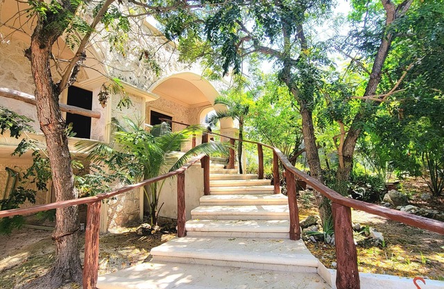 Secluded Mid-Island Hacienda