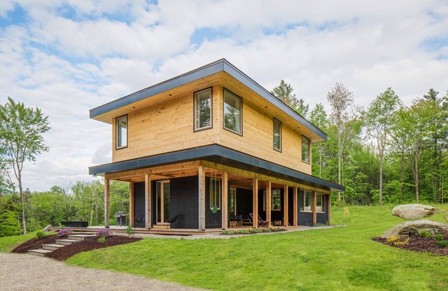 SECLUDED MODERNE RUSTIC