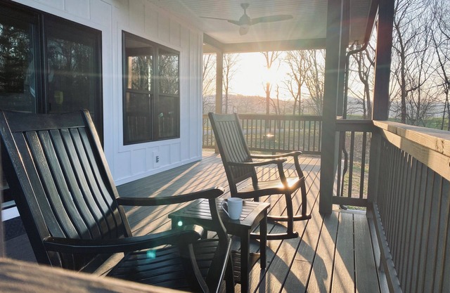 Secluded New Cottage, Minutes From Sunset Marina Overlooking Pendergrass Creek