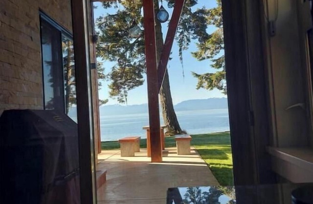 Secluded, peaceful, ocean front home. Close to all amenities/outdoor activities.