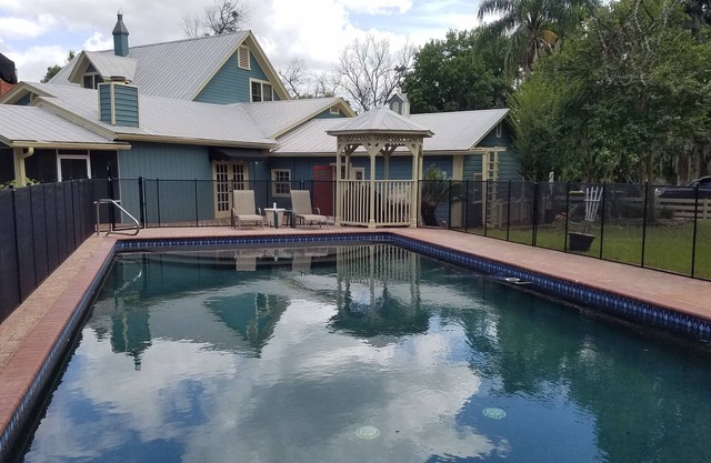 Abgeschieden Pool Haus auf 2. 5 Acre Unserem Grundstück
