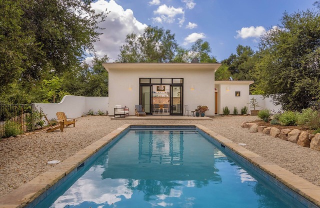 Secluded pool house retreat in Ojai
