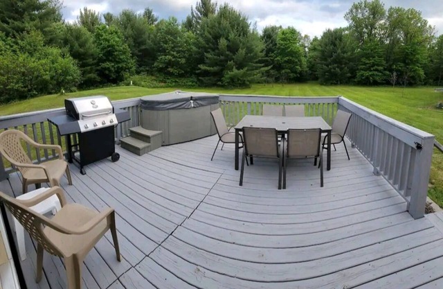 Secluded Retreat Near WI Dells & Castle Rock Lake